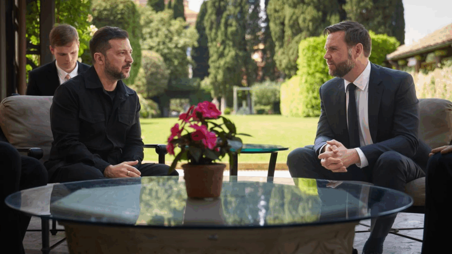 Після скандалу у Вашингтоні: перша зустріч Зеленського з Венсом викликала шквал мемів