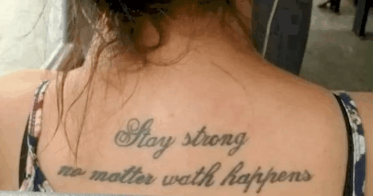 Дівчина зробила татуювання зі змістом, над яким почали сміятися люди