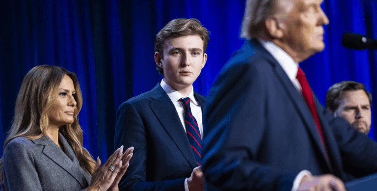 Не вступив сам і не вступив його син: у США жартують чому Трамп ополчився на Гарвард