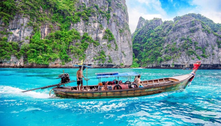 Росіяни вкотре зганьбилися на відпочинку в Таїланді: курйозне відео