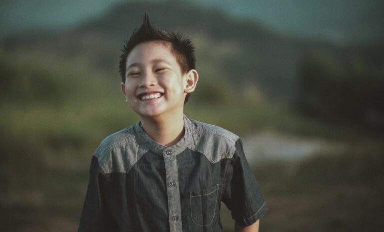 "Телекоптери": полтавські підлітки вигулювали на вулиці незвичайного "улюбленця" (Відео)