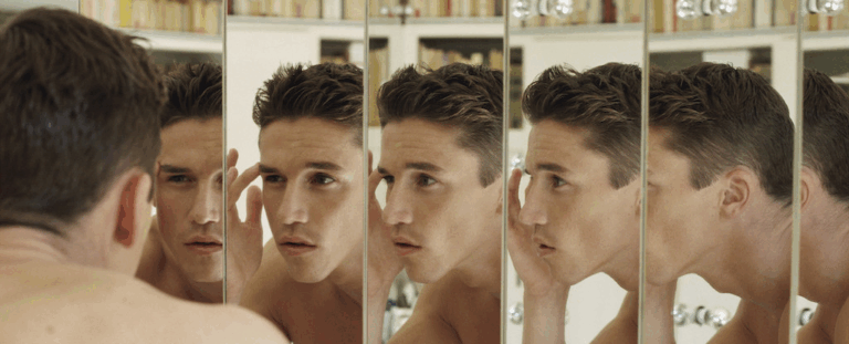 Уразливий нарцисизм: як дитячі травми формують дорослі стосунки