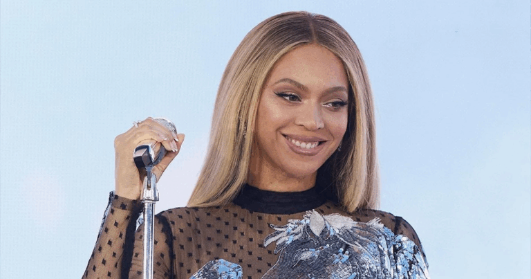 З Бейонсе злетіли штани просто на сцені під час концерту