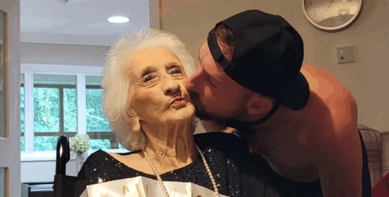 Згадала молодість: 103-річна жінка "замовила" чоловіка в будинок для людей похилого віку (Фото)