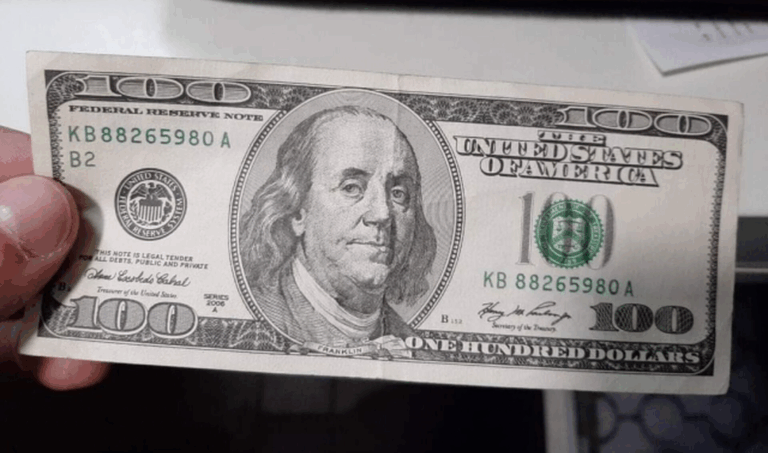 Сів у машину і кричав: водій заїхав на заправку і став багатшим на $4 млн