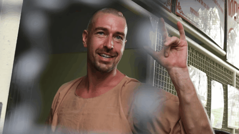 На вулицях Москви жінки почали нападати на чоловіків