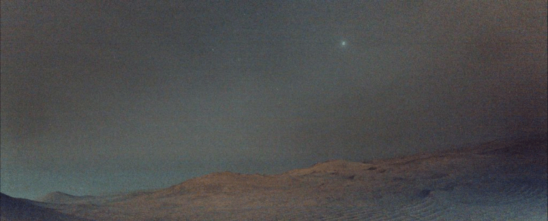 Perseverance зафіксував чарівне світіння Деймоса на передсвітанковому небі Марса