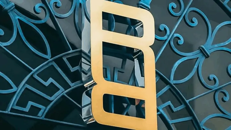 Range Rover отримав новий логотип уперше з 1970 року