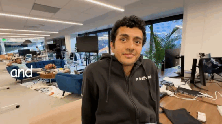 Індійський розробник три роки одночасно працював у семи IT-компаніях США