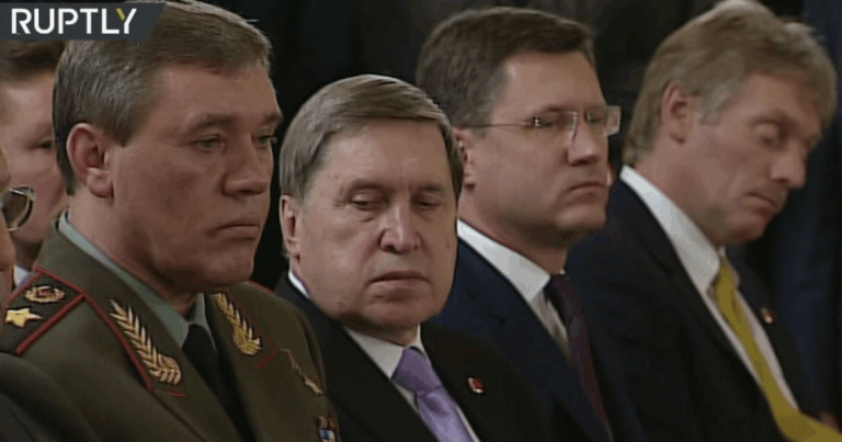 Пєсков заснув під час виступу Путіна (Відео)