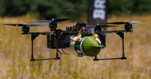 В Україні створили FPV-дрони з оптоволоконним управлінням, які б’ють на понад 40 км — без страху перед РЕБ