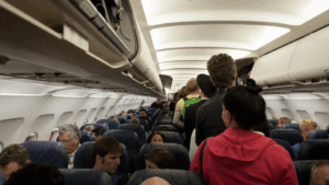 У Бангладеш жінка повідомила про бомбу в літаку, щоб зірвати втечу одруженого сина з коханкою