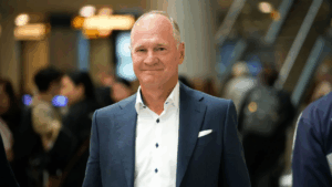 Закриття аеропорту «Гітроу»: директору телефонували повідомити про пожежу, але він проспав дзвінки