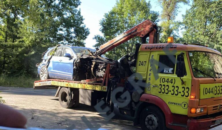 Власник розбитої Bentley Bentayga у Києві залишиться без €300 тис. компенсації: названа причина