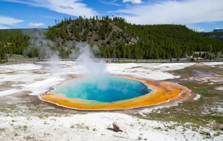 У Єллоустоні з’явилось нове термальне озеро після гідротермального вибуху