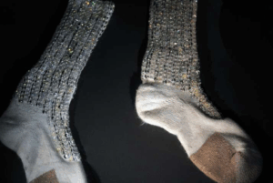 Брудну шкарпетку продали за понад 8000 доларів: кому вона належала