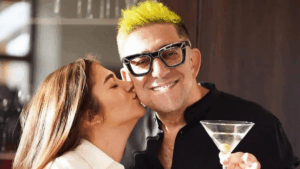 «Дякую, що на шторі не засохла»: Корогодський похизувався іронічним привітанням із ювілеєм від старшої доньки