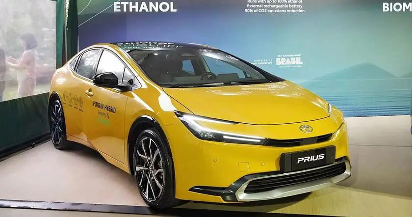 Toyota представила у Бразилії унікальний Prius PHEV на етанолі з викидами CO₂ на 90% менше