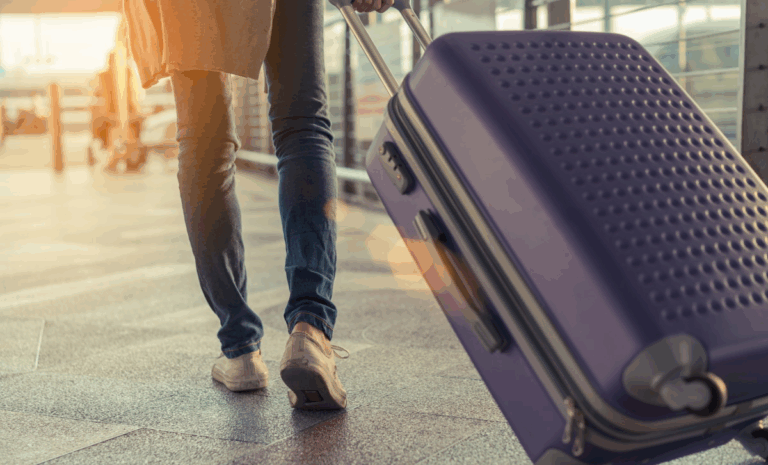 Українці стали частіше губити речі під час подорожей залізницею: УЗ назвала найцікавіші втрачені предмети