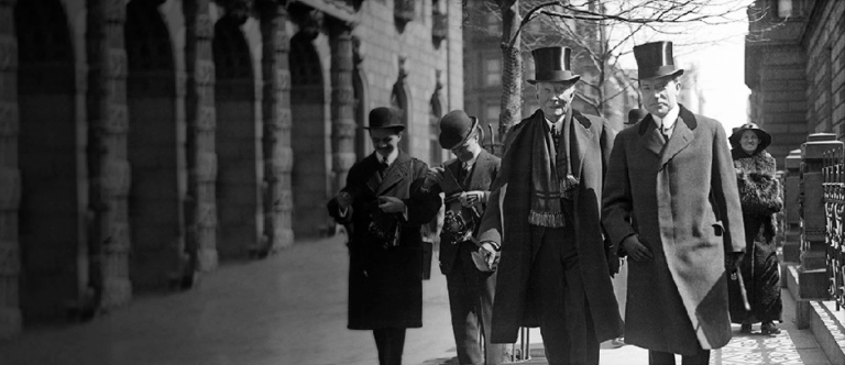 Найперша родина мільярдерів: їхня історія шокує світ