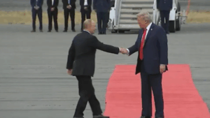 “На Аляску, так на Аляску”: мережа вибухнула мемами про зустріч Трампа і Путіна (Фото)