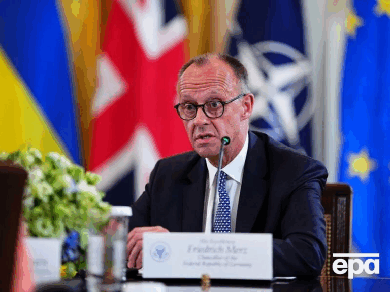 "Я теж таку хочу". Трамп захопився засмагою Мерца (Відео)