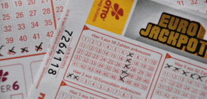 Шукало усе місто: жінка заявила, що загубила лотерейний квиток на $162 млн, але є нюанс