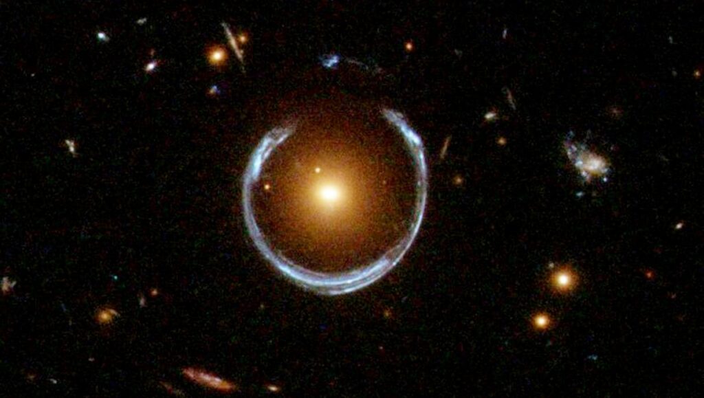 Астрономи знайшли одну з наймасивніших чорних дір у Всесвіті — 36 мільярдів сонячних мас