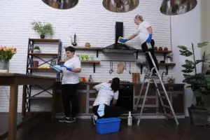 Фанатам чистоты: генеральная уборка из аптеки