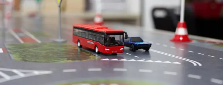 Онлайн уроки водіння — зручний формат навчання для новачків і водіїв із досвідом