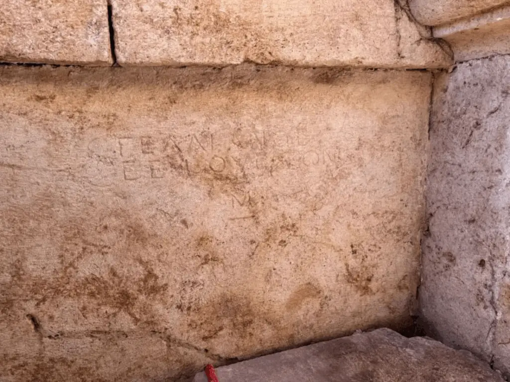 В Албанії знайшли першу у своєму роді давньоримську гробницю