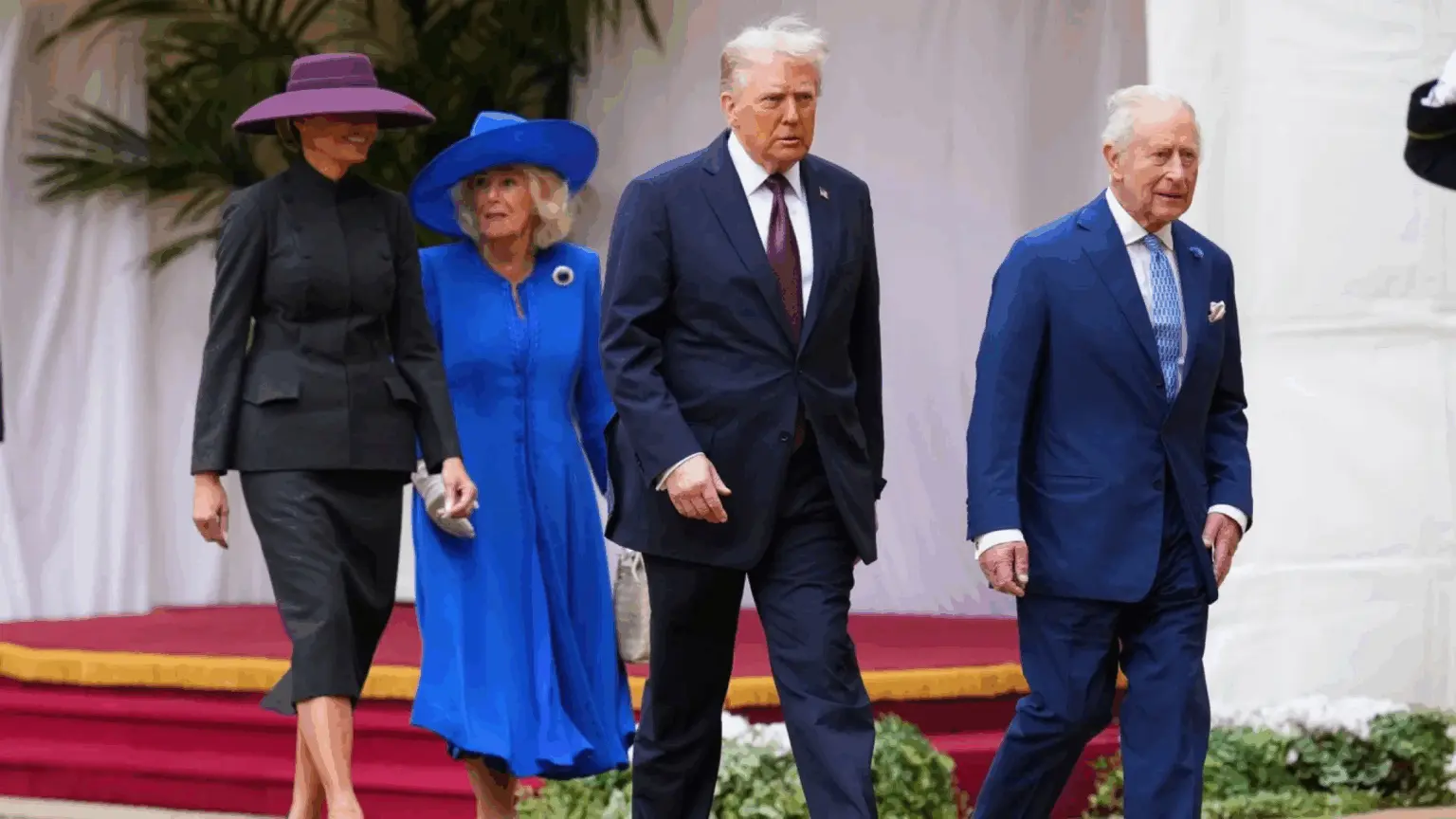 Посмішка Трампа та капелюх Меланії підкорили мережу: найкращі меми про візит до Британії