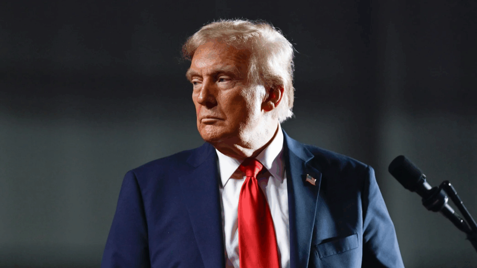 І справді серйозно хворий? Свіже фото Трампа схвилювало мережу