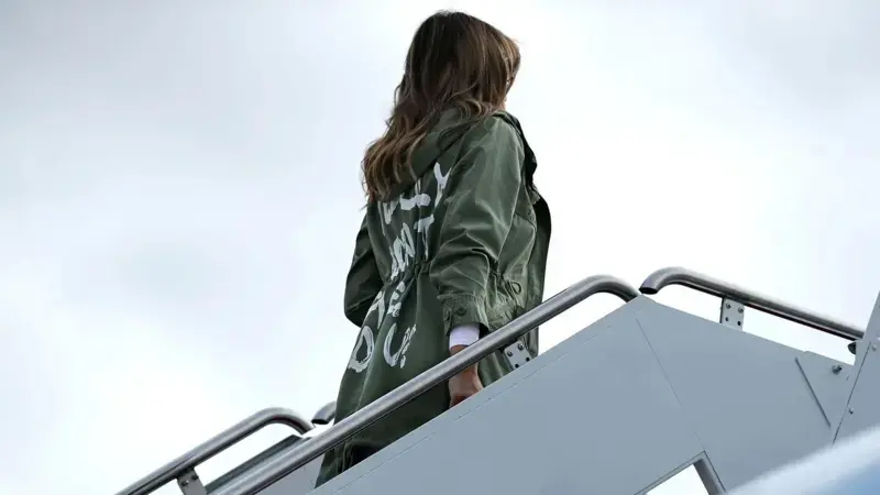 Хейт, меми і захоплення: Меланія Трамп знову у центрі уваги через одяг