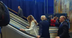 Ескалатор в ООН зупинився під Трампом: соцмережі вибухнули теоріями змови