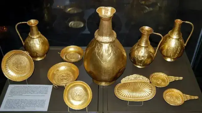 Найбільший скарб України: як діти випадково знайшли 25 кг золота та перстень нащадка Атіли