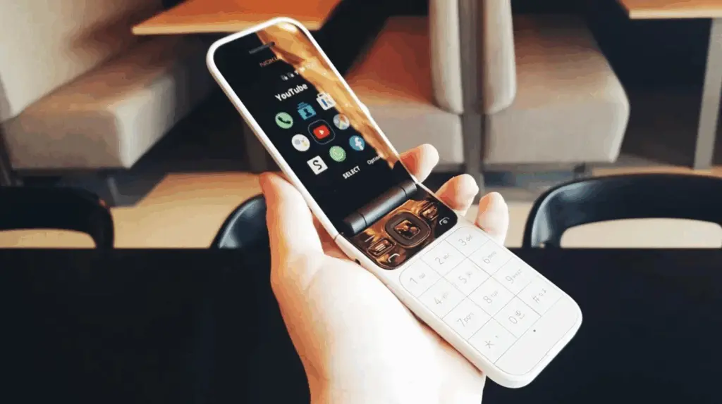 Чому у 2025 році варто перейти на кнопковий телефон на Android