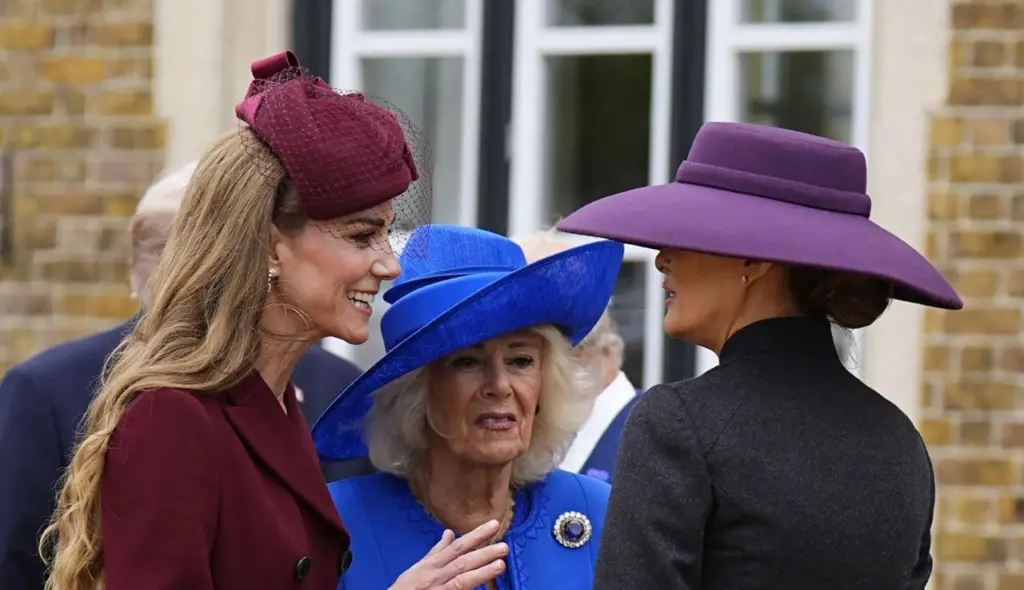 У мережі підняли на сміх Меланію Трамп, яка зустрілася з королівською родиною в непрактичному образі (Фото)