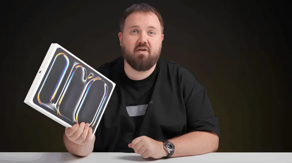 На відео російського блогера засвітився “український” iPad. Apple пояснила, що сталося На відео російського блогера засвітився “український” iPad. Apple пояснила, що сталося