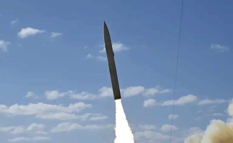 Dark Eagle готовий до бою: США завершують розгортання першої батареї гіперзвукової зброї