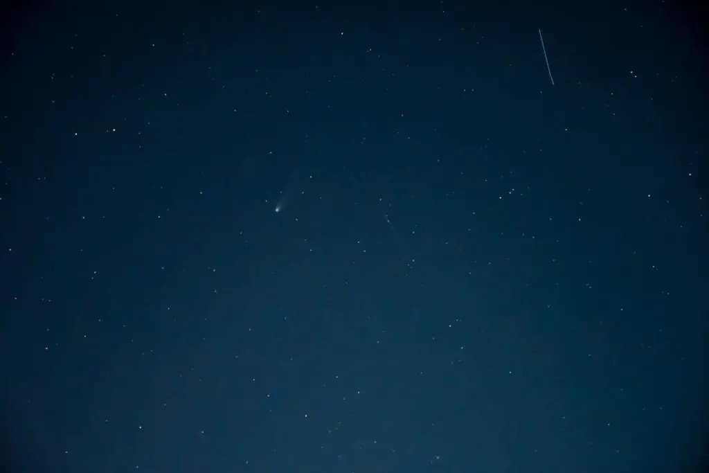 Над Україною засяяла комета C/2025 A6 Lemmon — її вдалося сфотографувати в Одеській області