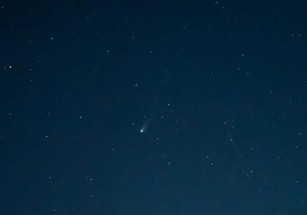 Над Україною засяяла комета C/2025 A6 Lemmon — її вдалося сфотографувати в Одеській області