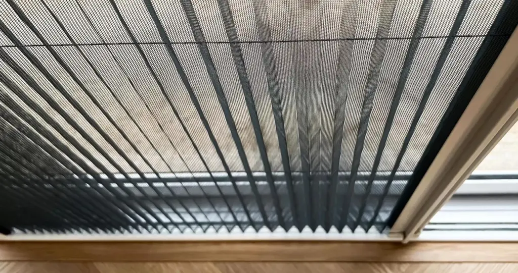 Москітна сітка плісе – стильний та зручний захист Москітна сітка плісе – стильний та зручний захист