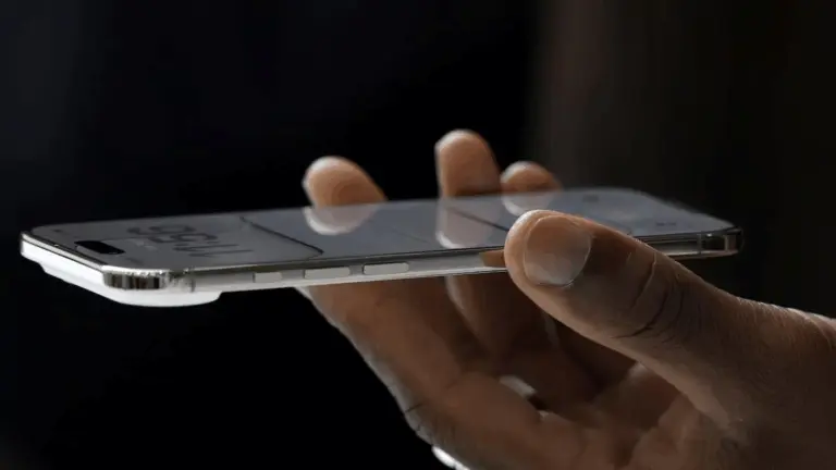 Після слабкого старту iPhone Air виробники масово відмовляються від тонких смартфонів