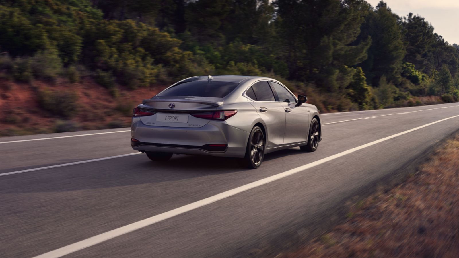 Лексус гібрид