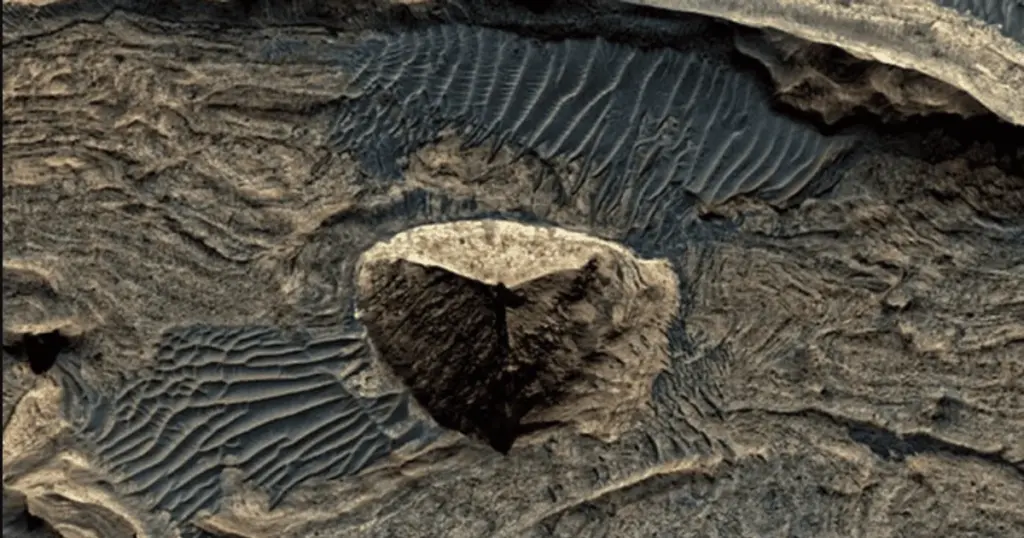 Марсіанська «піраміда» і секрети ЦРУ: де наука, а де фантазія