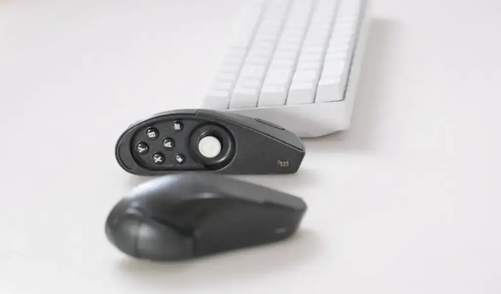 Pixelpaw Labs показала мишу, яку можна розділити навпіл