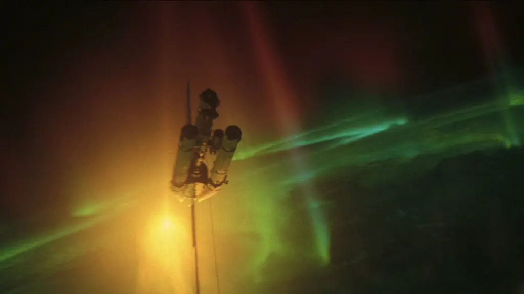 Фільм, який тримає до фіналу: що не так і що геніального в «Проєкт “Аве Марія”»