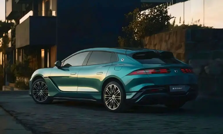 BYD представила Denza Z9 GT з пробігом понад 1000 км