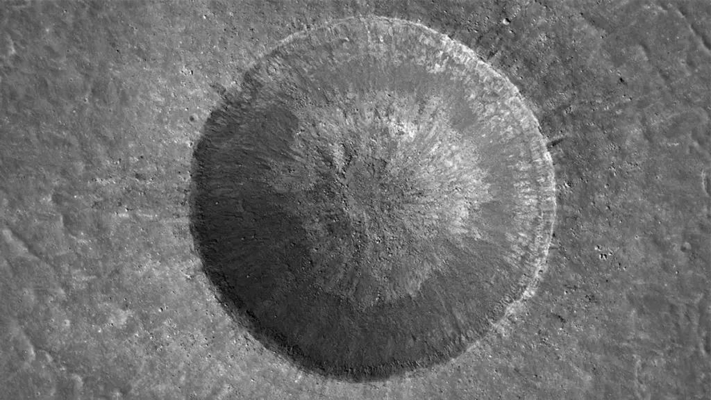 NASA зафіксувало рідкісний удар по Місяцю: потужне зіткнення змінило рельєф